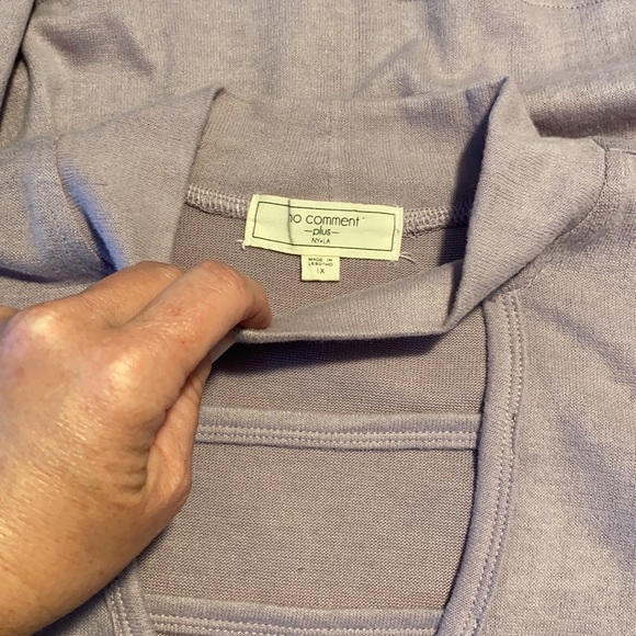 No Comment Cold Shoulder Blouse. Size 1X. - Picture 6 of 6